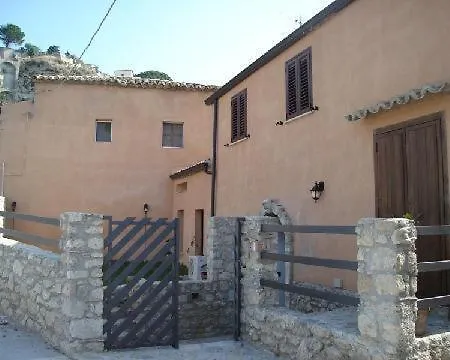 Il Cappero Bed & Breakfast *